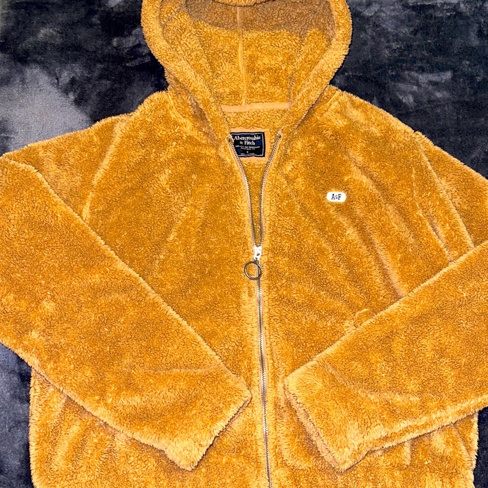 ABERCROMBIE TEDDY BEAR JACKET— Women’s SZ Small— SO PLUSH!!! LIKE NEW!